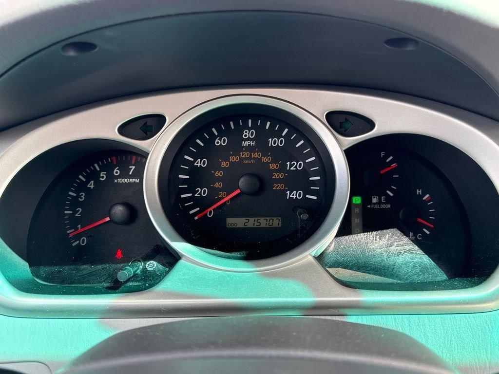 Used 2005 Toyota Highlander V6 image 24