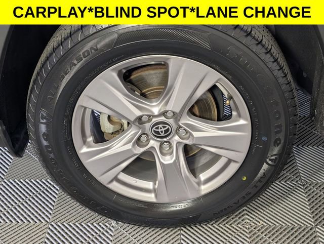 Used 2022 Toyota RAV4 XLE FWD image 8