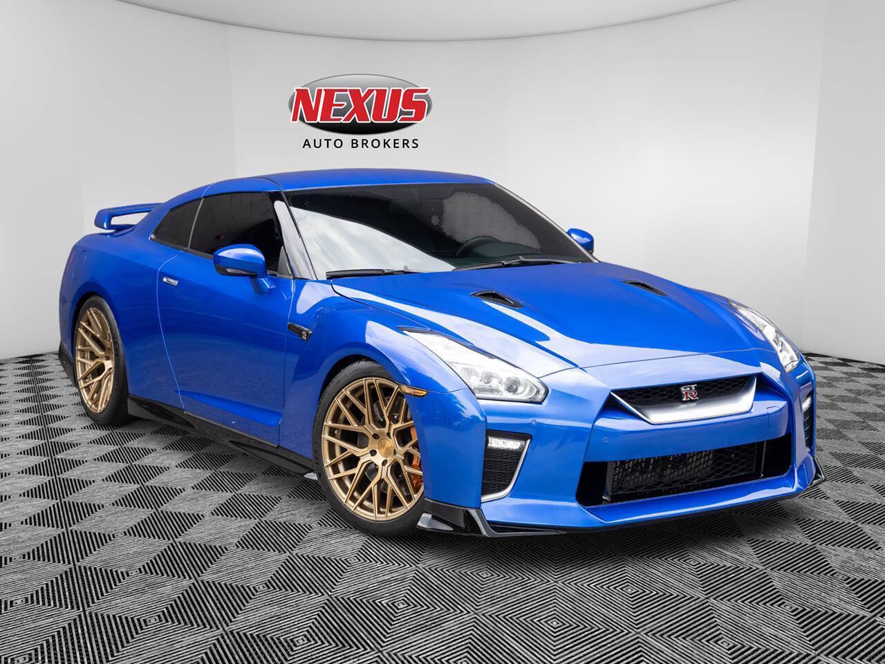 Used 2020 Nissan GT-R Premium AWD/4WD image 1