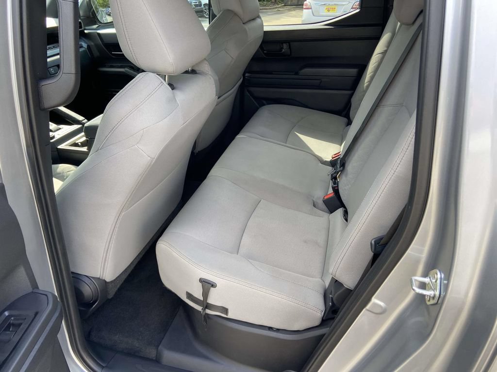 Used 2025 Toyota Tacoma SR5 AWD/4WD image 17