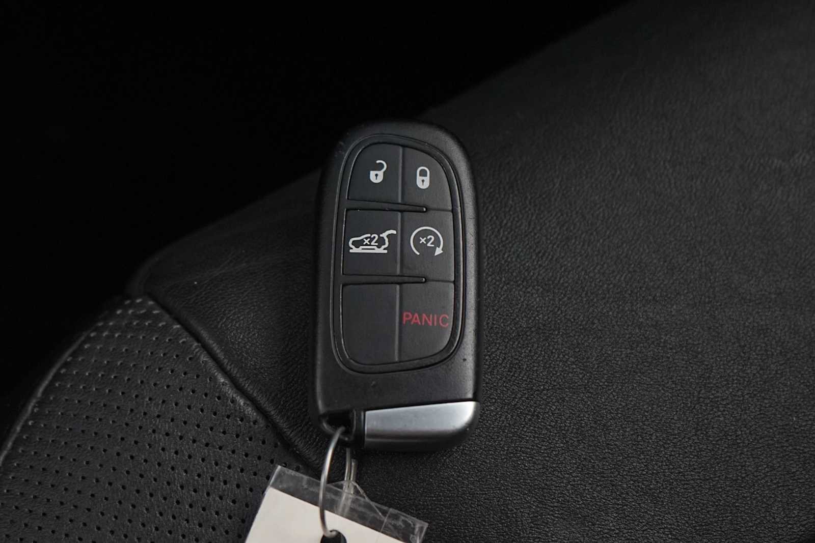 Used 2019 Jeep Cherokee Limited FWD image 28
