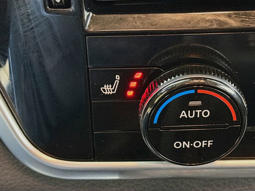 Used 2023 Nissan Rogue SV w/ SV Premium Package image 34