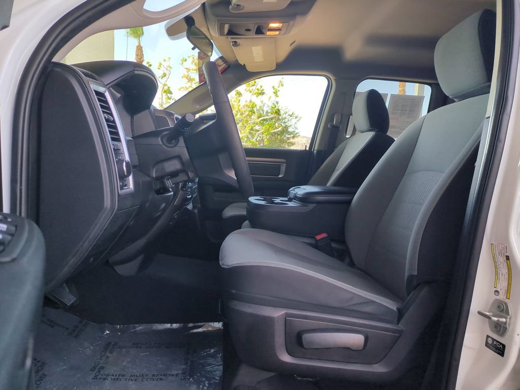 Used 2024 RAM 1500 Classic SLT AWD/4WD image 18