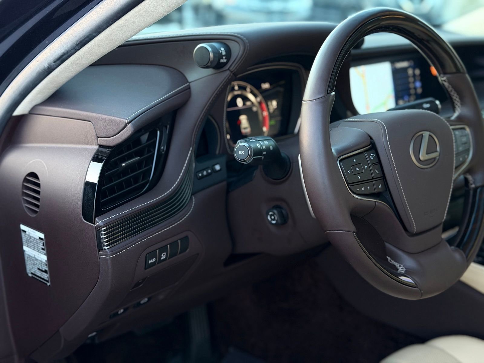 Used 2019 Lexus LS 500 w/ Luxury Package image 21