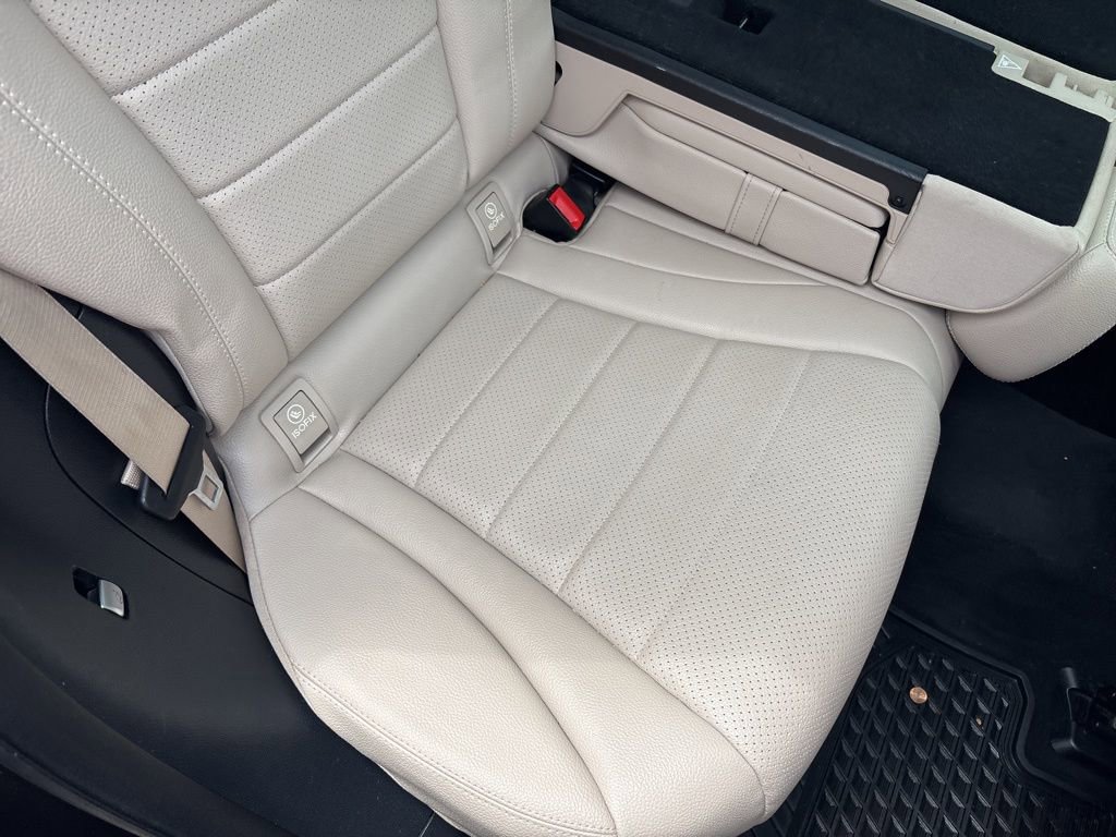 Used 2016 Mercedes-Benz GLC 300 4MATIC image 40