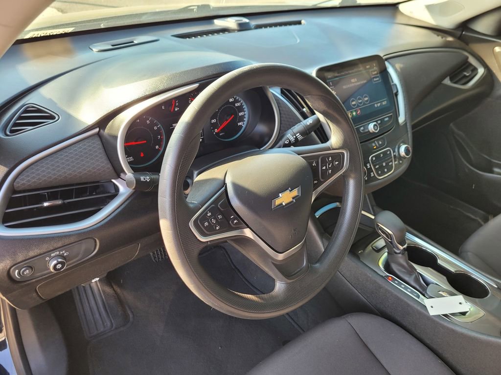 Used 2023 Chevrolet Malibu LT image 14