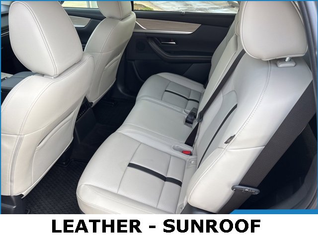Used 2025 MAZDA CX-70 Plug-In Hybrid w/ Premium Pkg image 13