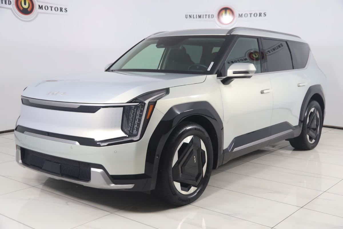 Used 2024 Kia EV9 Land AWD/4WD image 5