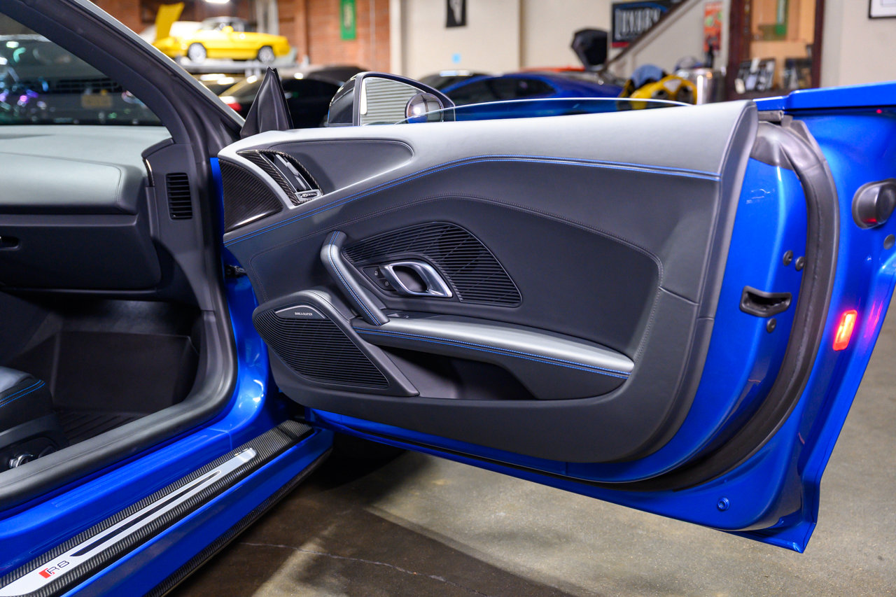 Used 2018 Audi R8 V10 plus image 30