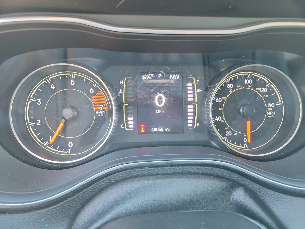 Used 2020 Jeep Cherokee Latitude Plus FWD image 27