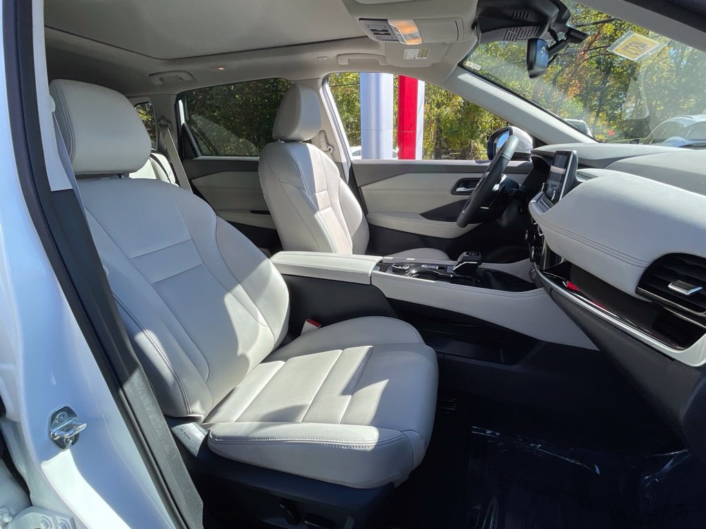 Certified 2023 Nissan Rogue SL AWD/4WD image 17