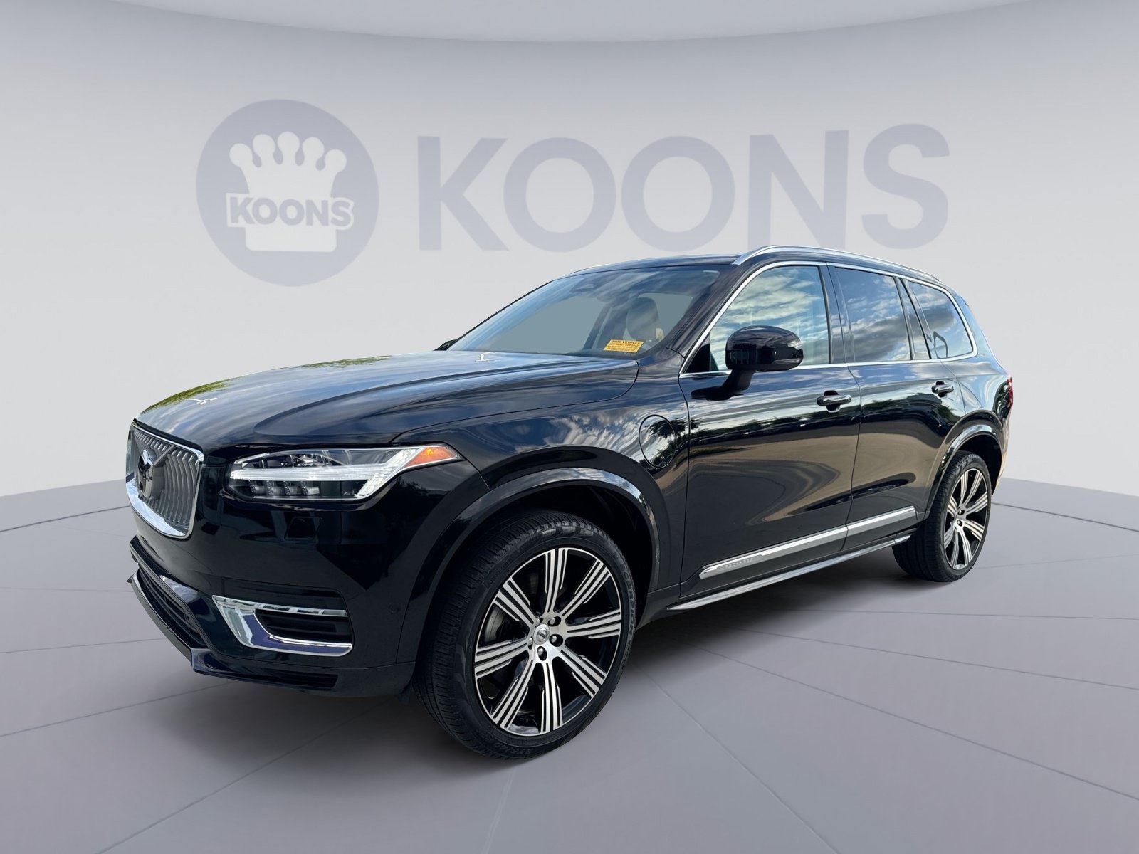 Certified 2023 Volvo XC90 T8 Plus w/ Protection Package Premier AWD/4WD image 1