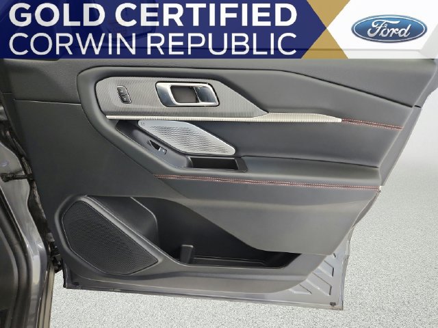 Used 2026 Ford Explorer ST w/ Sun And Sound Package AWD/4WD image 33