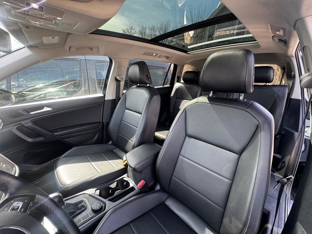 Used 2019 Volkswagen Tiguan SE w/ Panoramic Sunroof Package AWD/4WD image 10