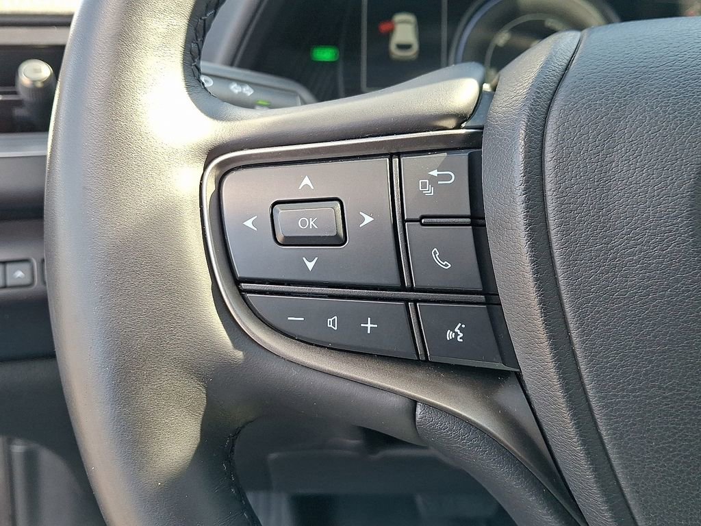 Used 2023 Lexus UX 250h AWD w/ Accessory Package (Z2) image 22