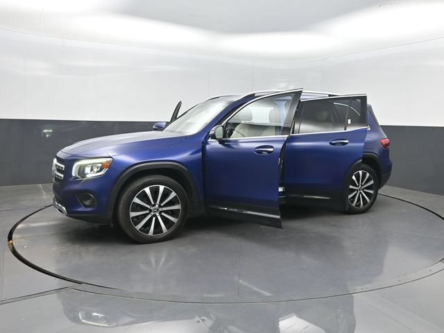 Used 2020 Mercedes-Benz GLB 250 w/ Premium Package image 37