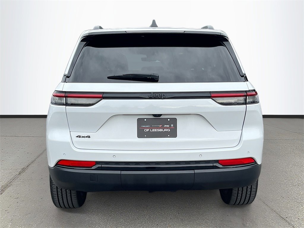 Certified 2025 Jeep Grand Cherokee Altitude image 6