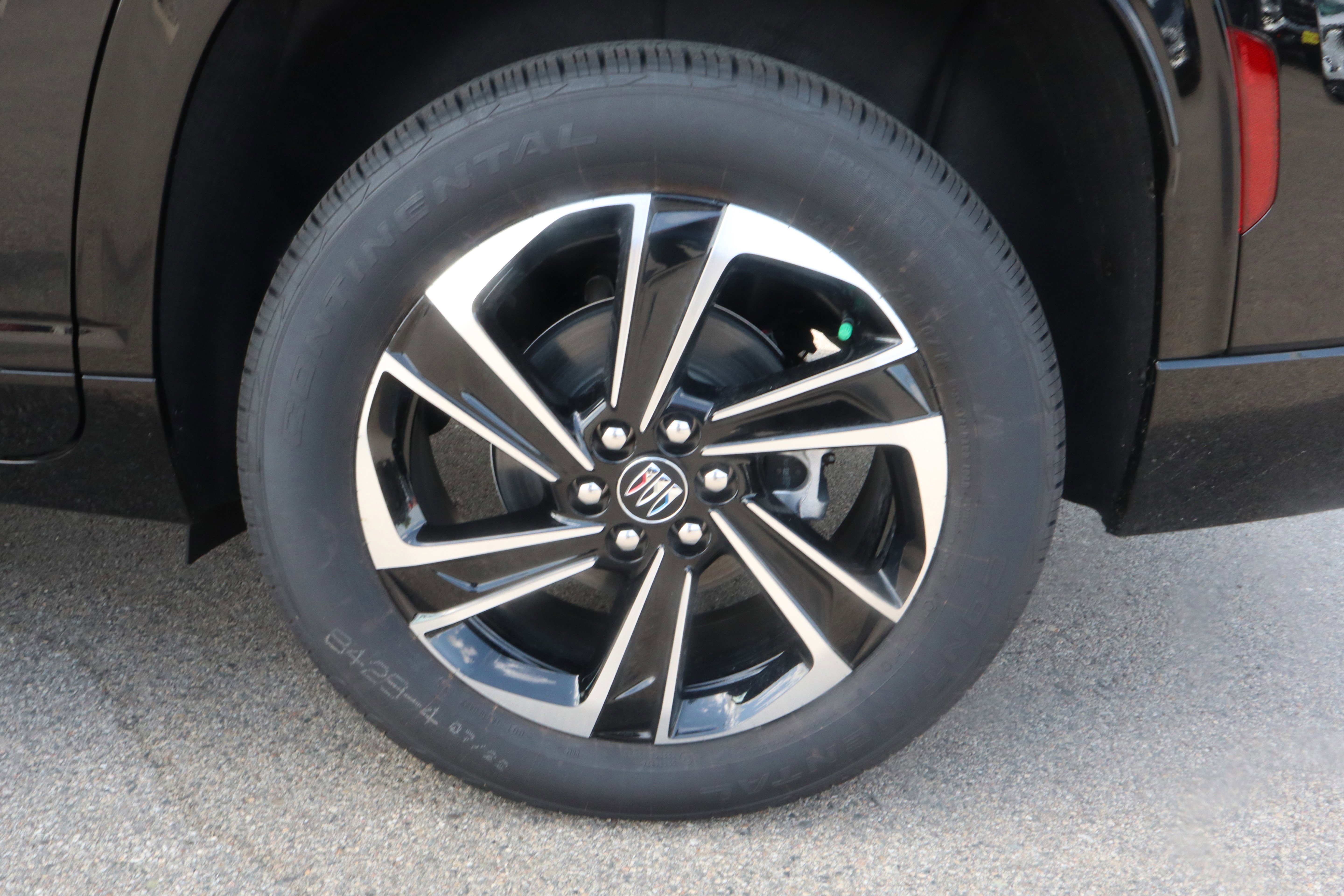 New 2026 Buick Enclave Sport Touring w/ Power Package image 23