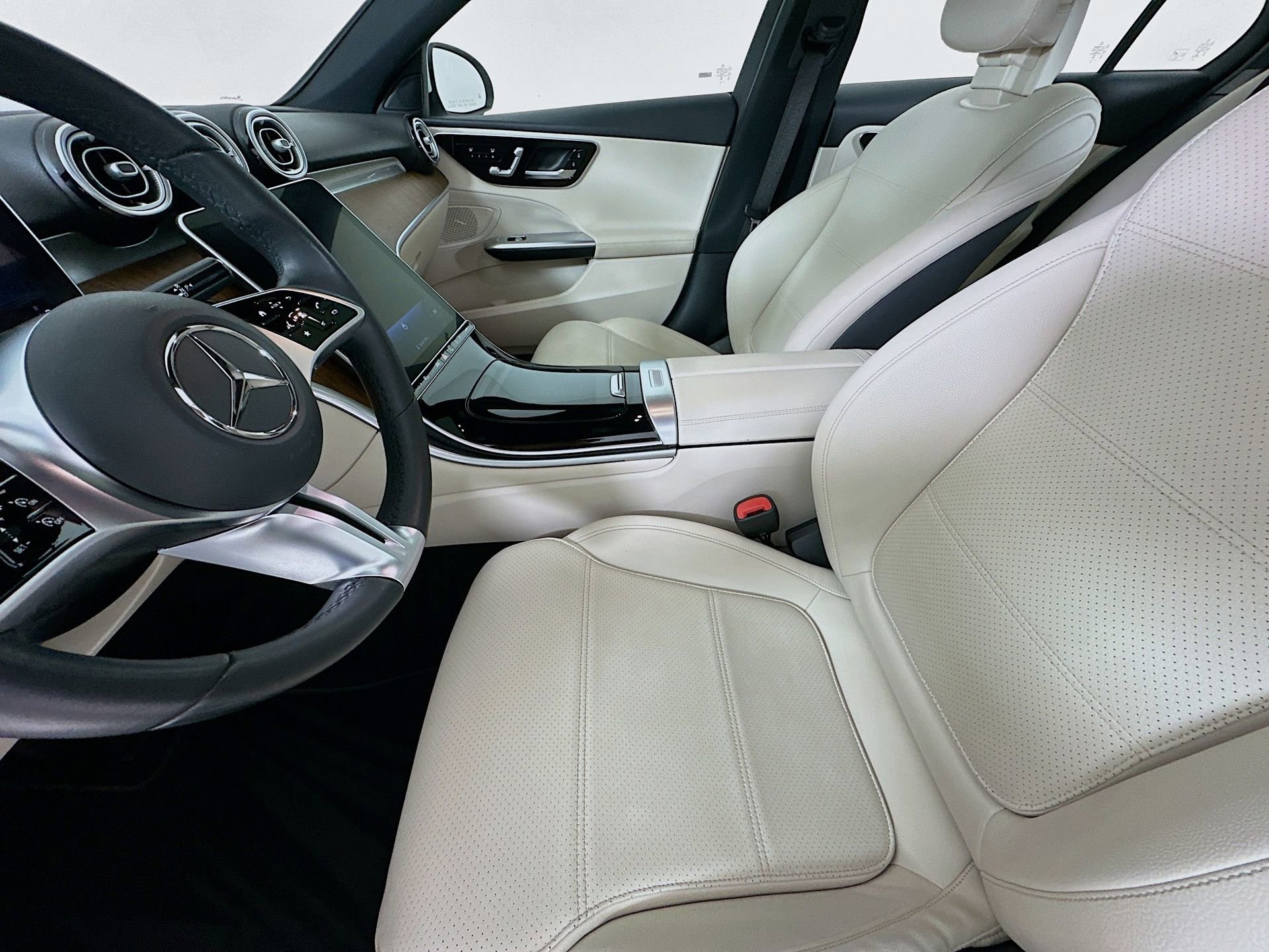 Certified 2023 Mercedes-Benz C 300 Sedan image 22