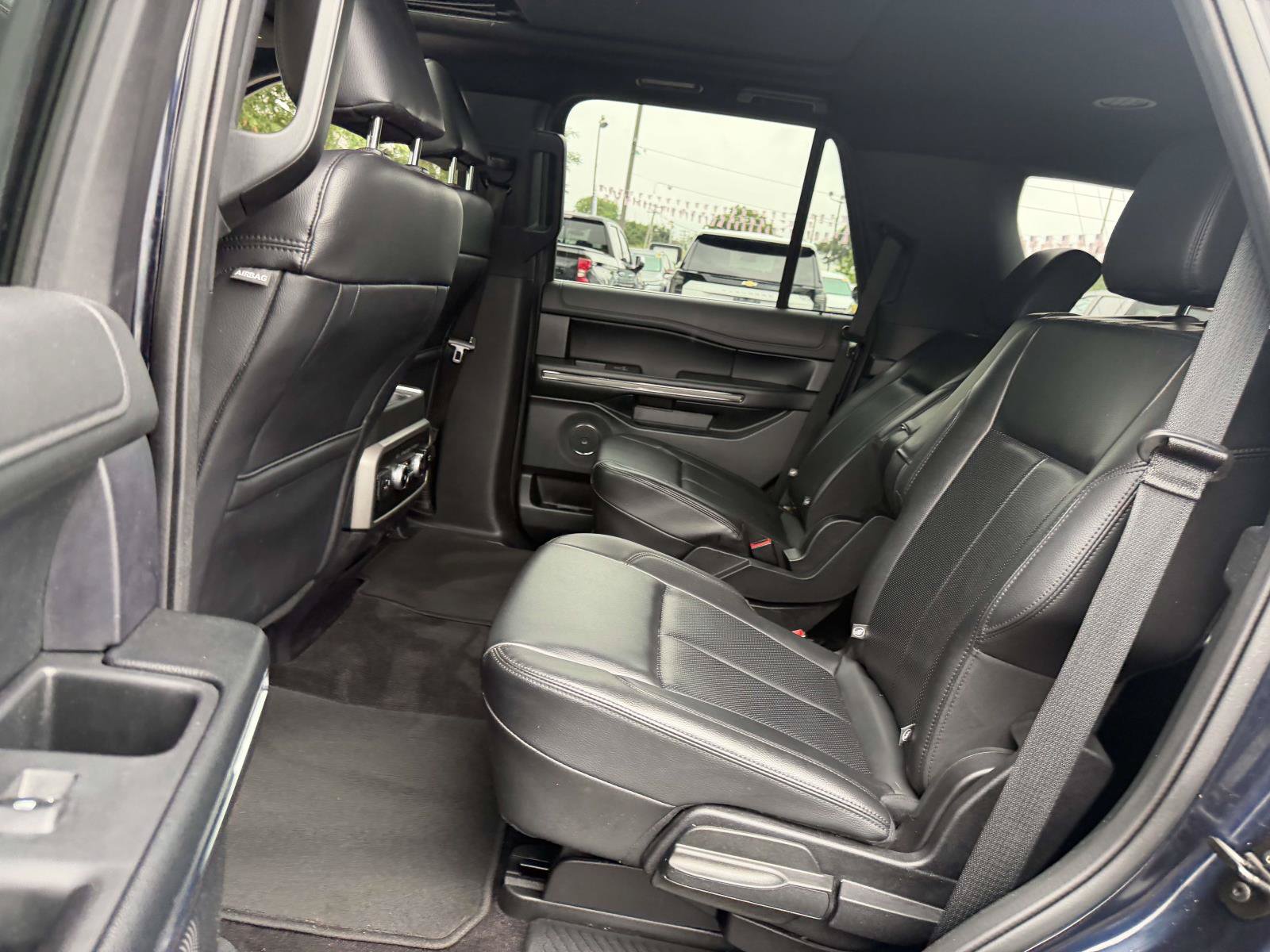 Used 2021 Ford Expedition XLT AWD/4WD image 13