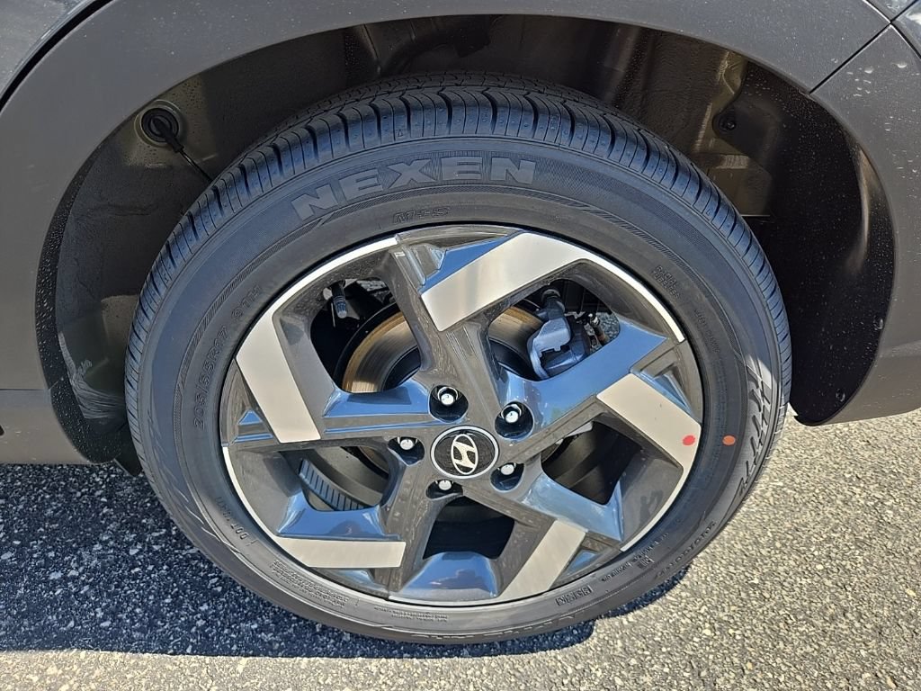 New 2026 Hyundai Venue SEL FWD image 14