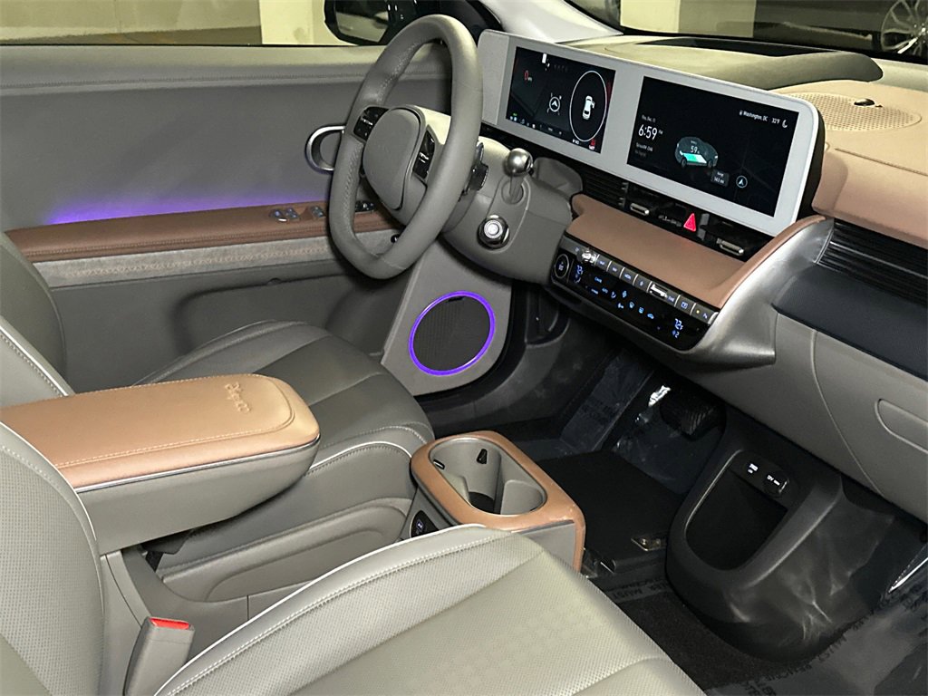 Used 2024 Hyundai Ioniq 5 Limited image 15