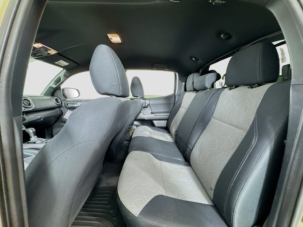 Used 2020 Toyota Tacoma TRD Off-Road w/ Technology Package AWD/4WD image 12