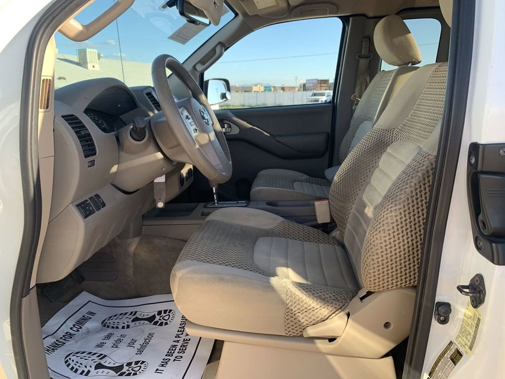 Used 2013 Nissan Frontier SV w/ SV Value Truck Pkg image 17