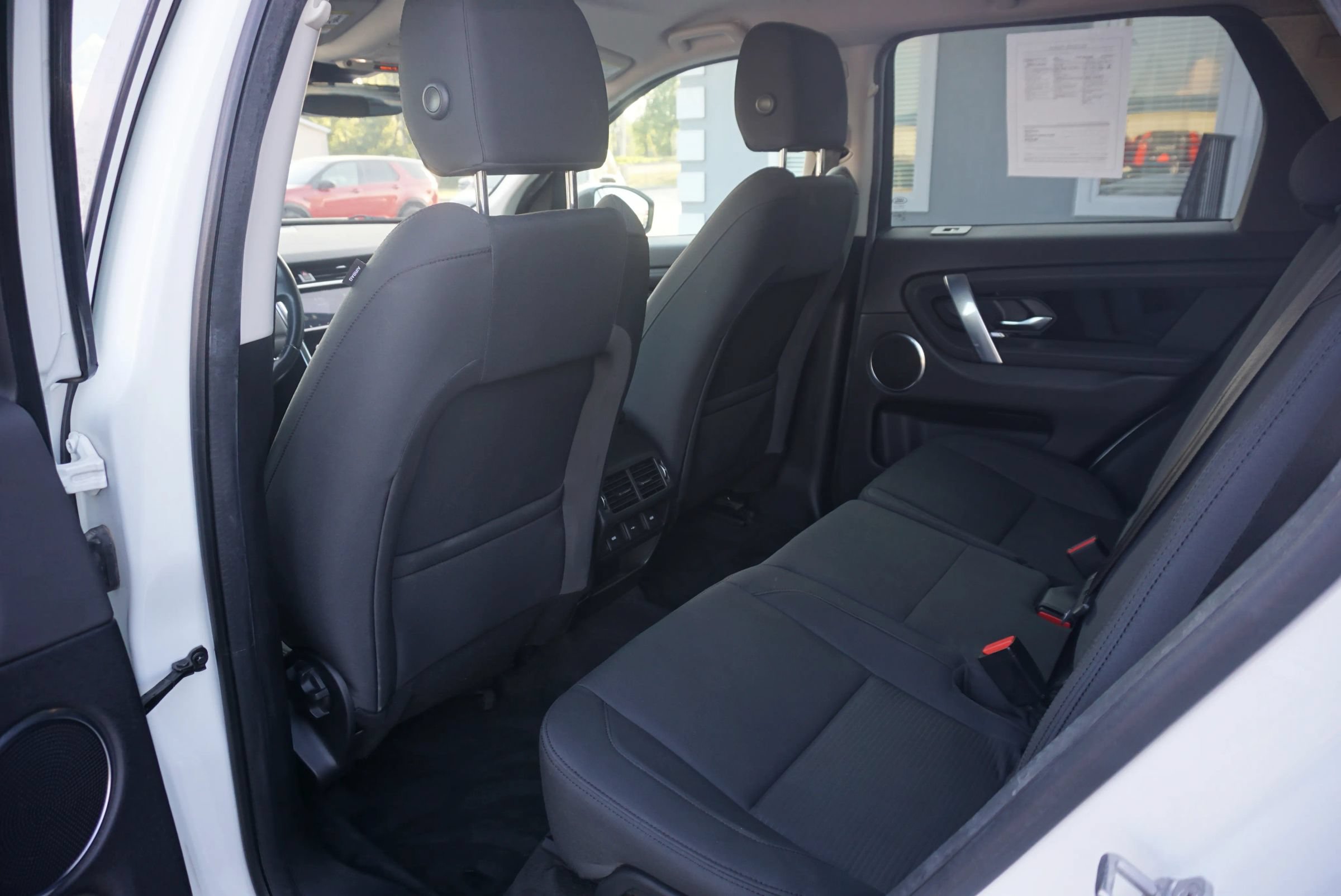 Used 2020 Land Rover Discovery Sport AWD/4WD image 16