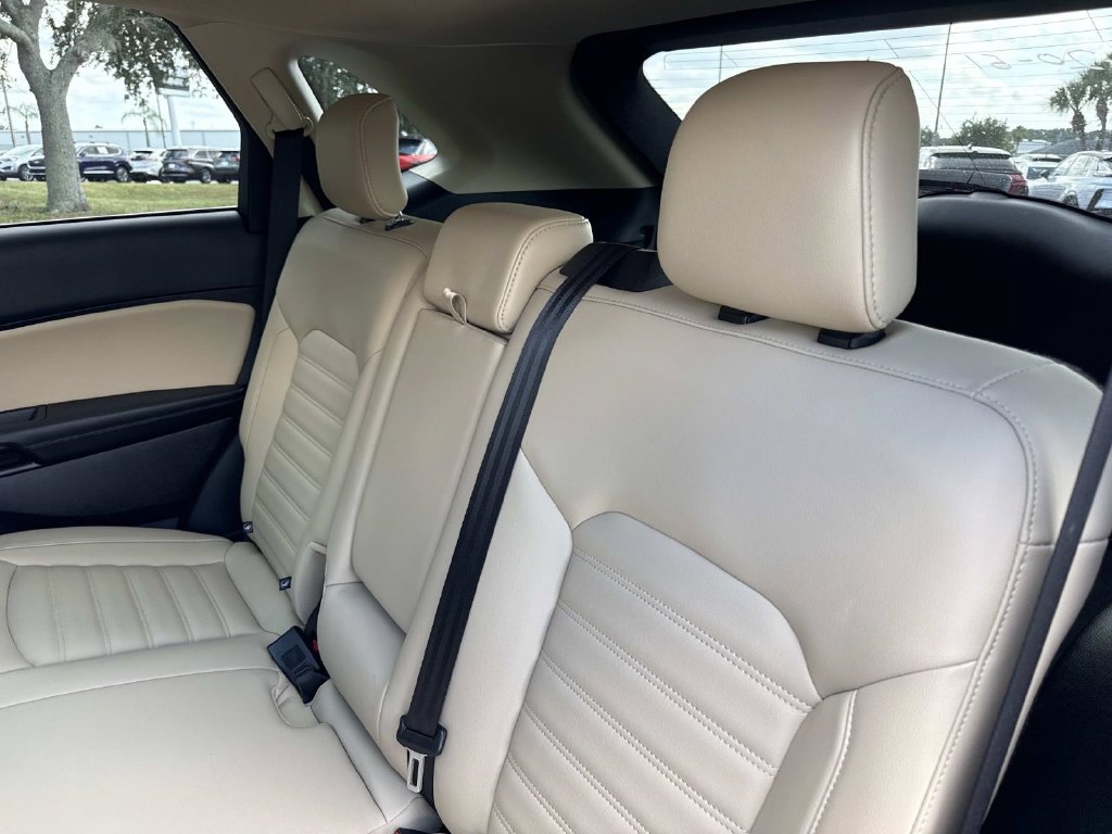 Used 2020 Ford Edge SEL w/ Convenience Package FWD image 14