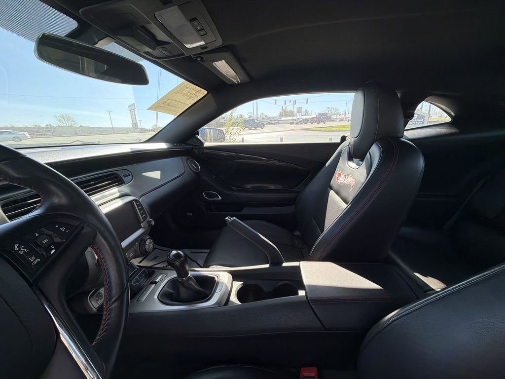 Used 2013 Chevrolet Camaro SS w/ Hot Wheels Special Edition image 11