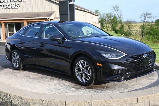 Used 2023 Hyundai Sonata SEL FWD image 3