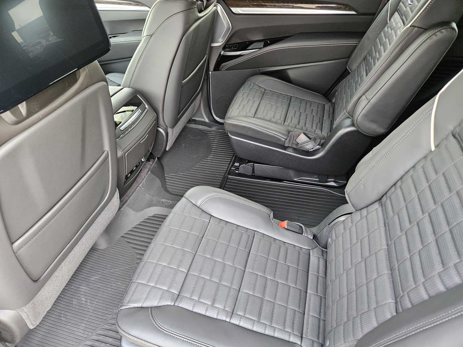 New 2026 Cadillac Escalade Platinum Sport w/ LPO, ONYX Package AWD/4WD image 20