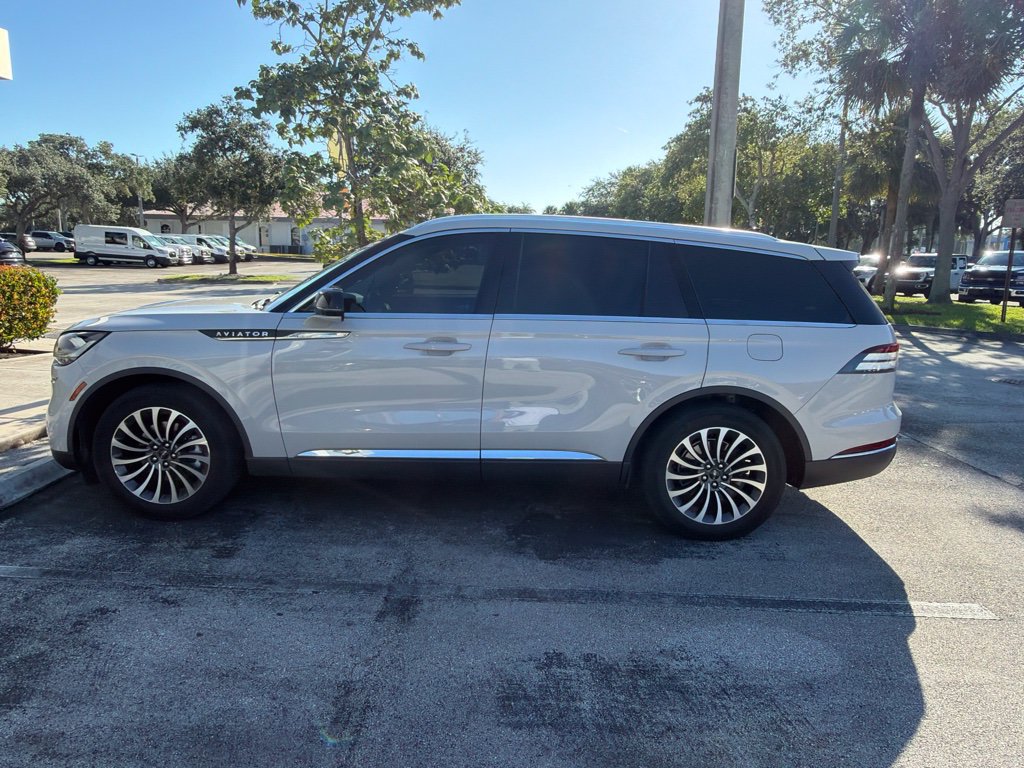 Certified 2023 Lincoln Aviator 2WD w/ Premium Package image 2