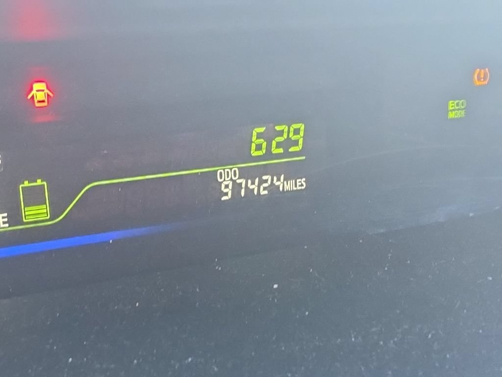 Used 2013 Toyota Prius V Five FWD image 10