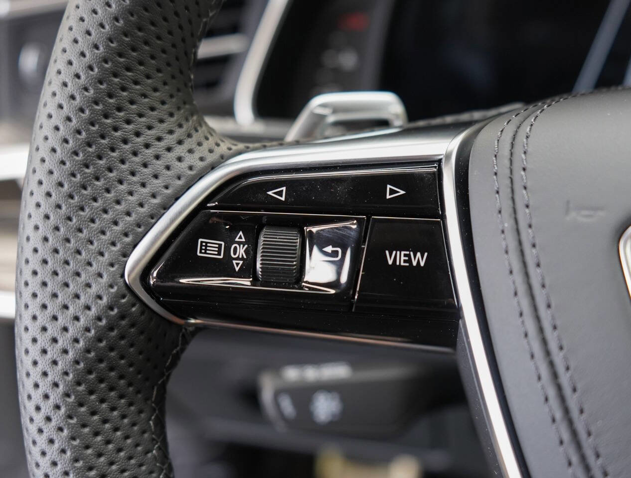 Used 2025 Audi RS 7 Performance AWD/4WD image 52