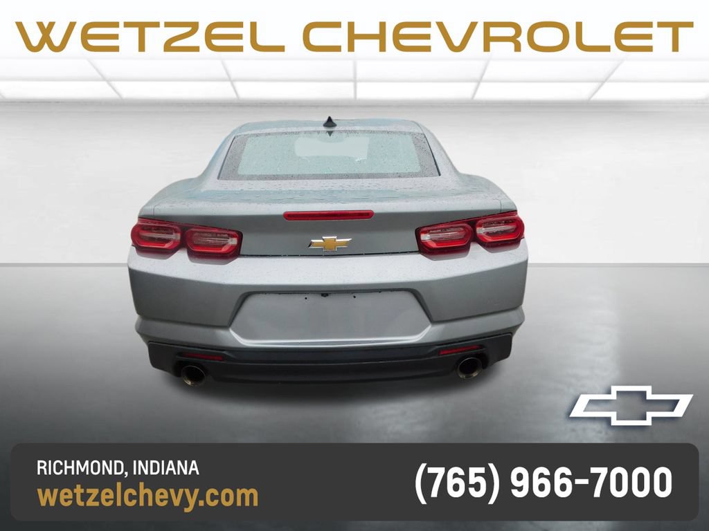 Used 2023 Chevrolet Camaro LT RWD image 8