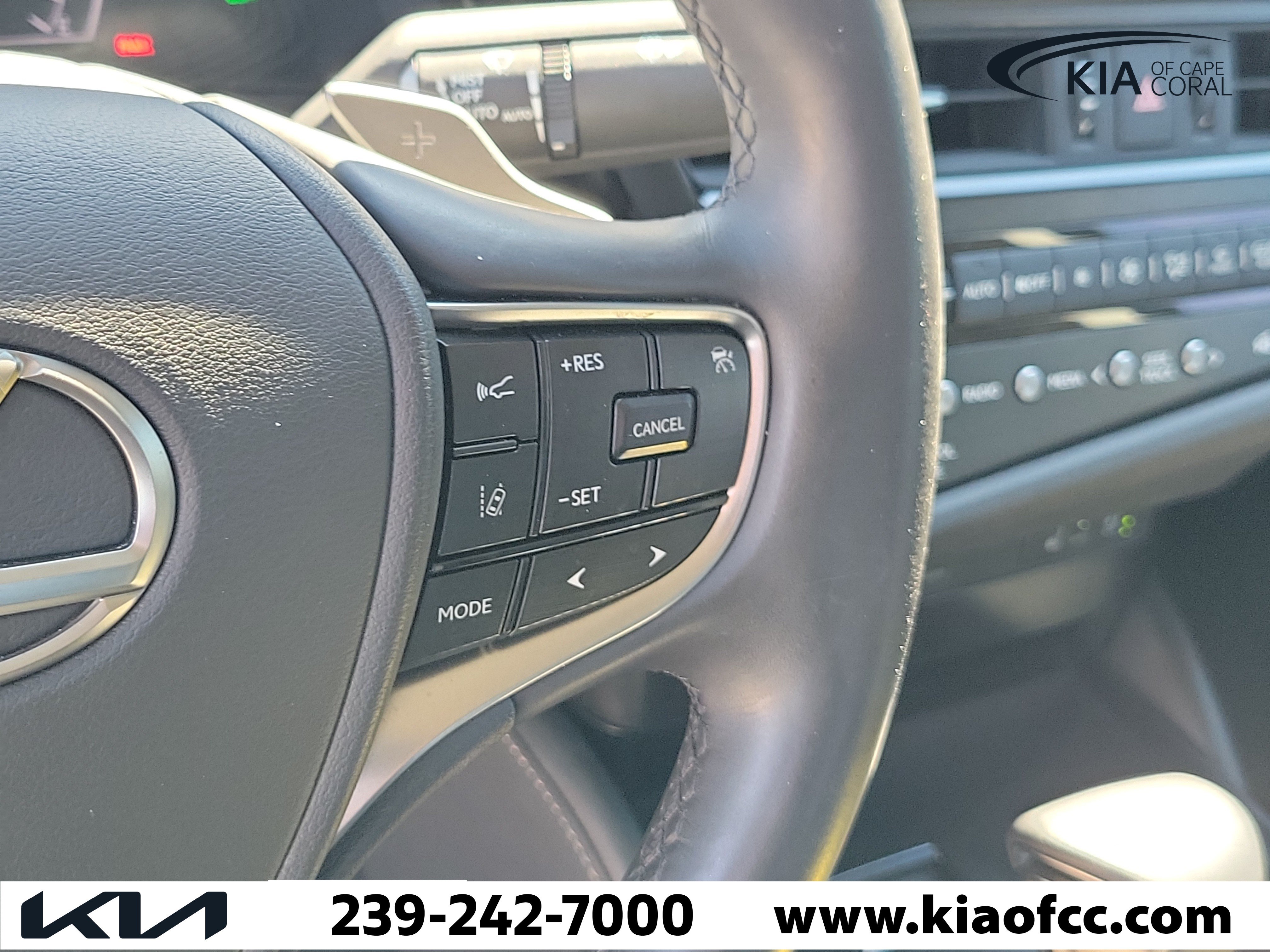 Used 2024 Lexus ES 350 w/ Premium Package FWD image 25