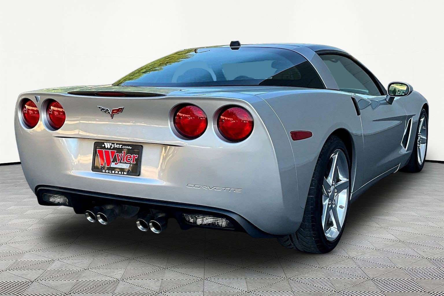 Used 2005 Chevrolet Corvette Coupe w/ Preferred Equipment Group image 6