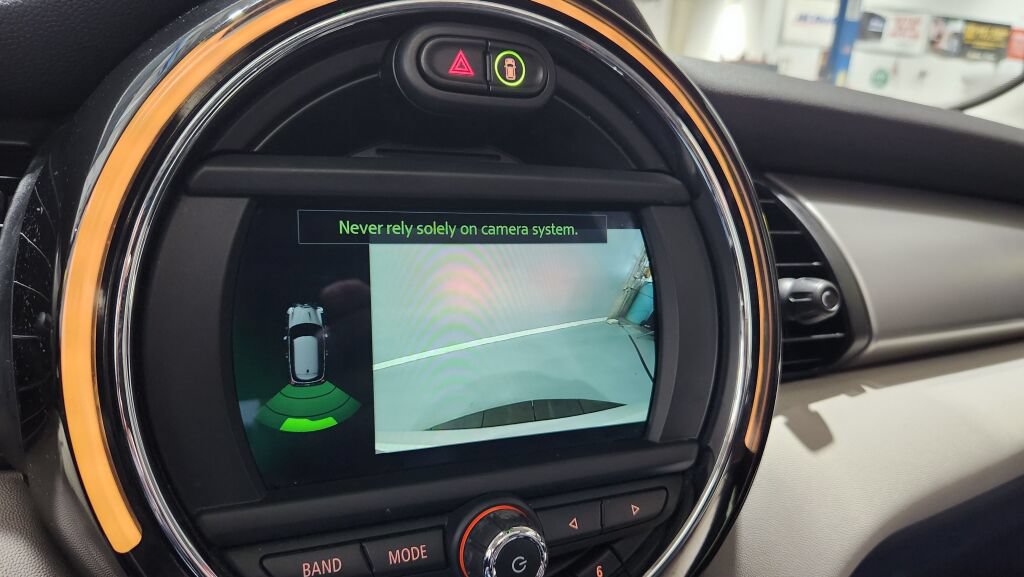 Used 2021 MINI Cooper SE w/ 6.5" Touchscreen Package FWD image 22