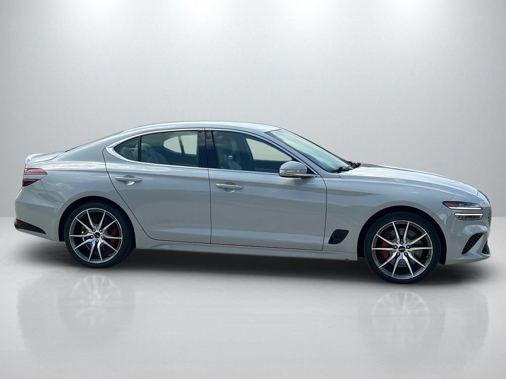 Used 2025 Genesis G70 2.5T RWD image 4
