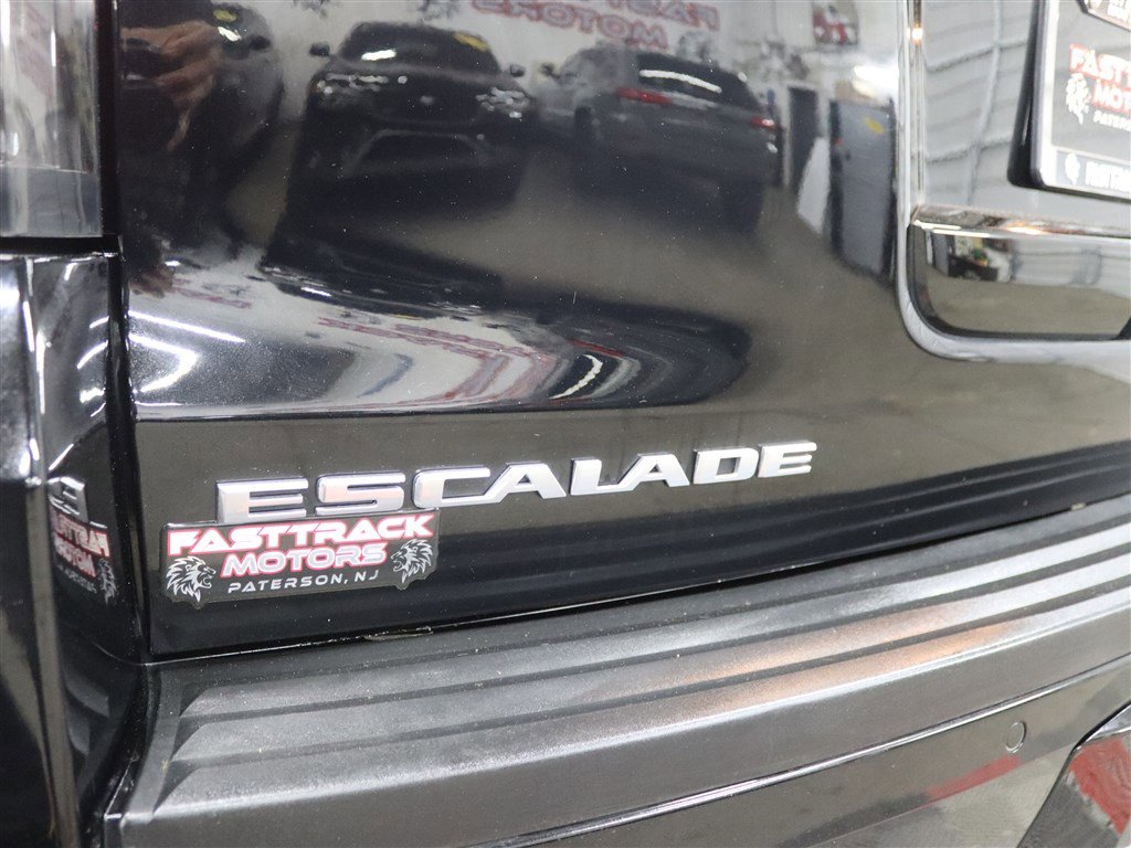 Used 2019 Cadillac Escalade ESV 4WD image 9