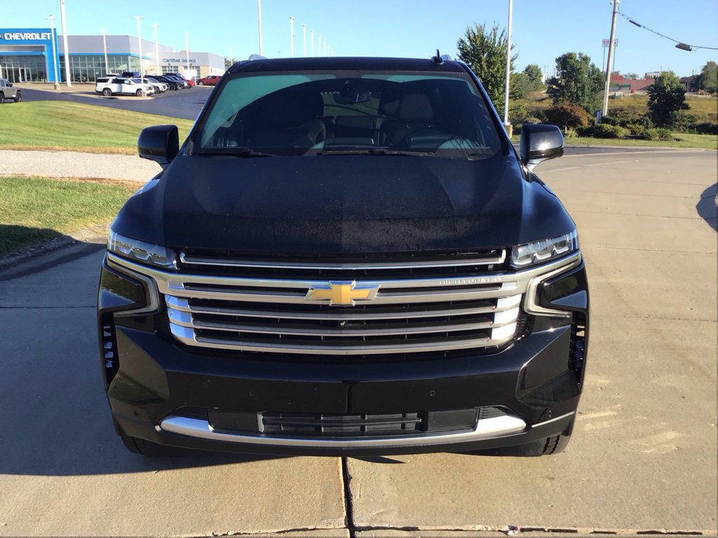 Used 2021 Chevrolet Tahoe High Country w/ Premium Package AWD/4WD image 2