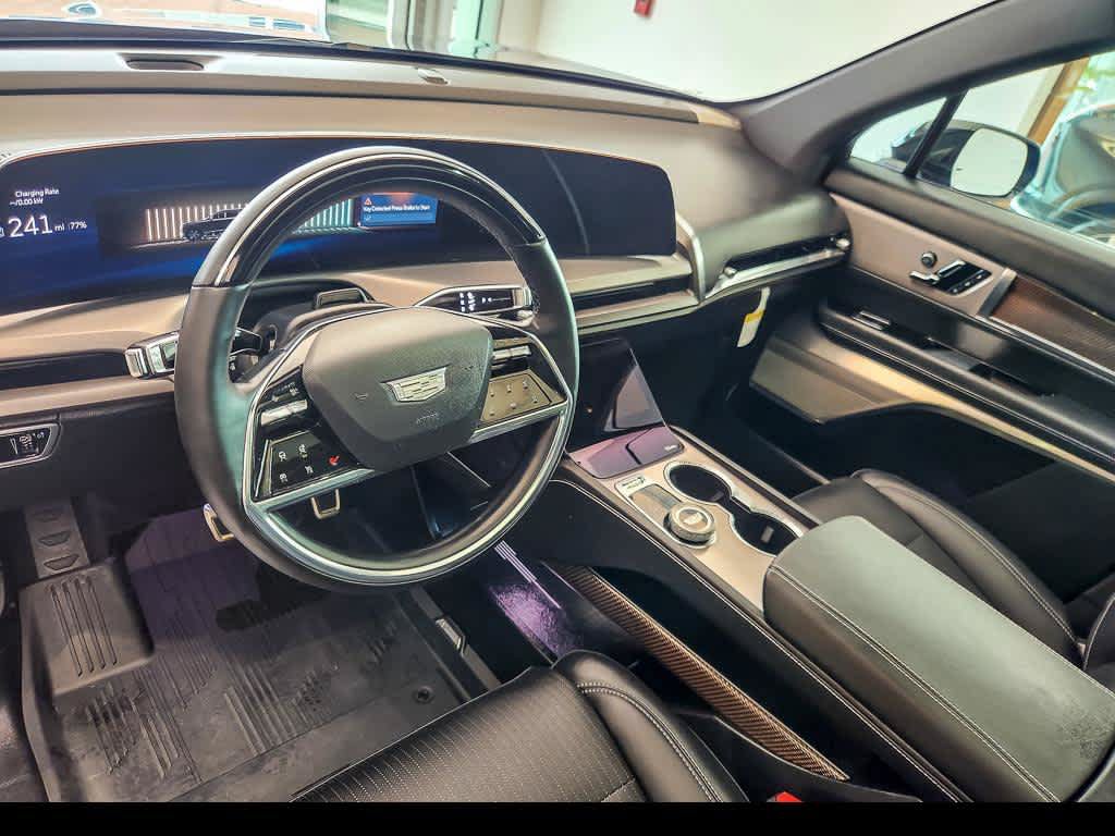 Certified 2026 Cadillac Vistiq Sport w/ LPO, Floor Liner Package AWD/4WD image 10
