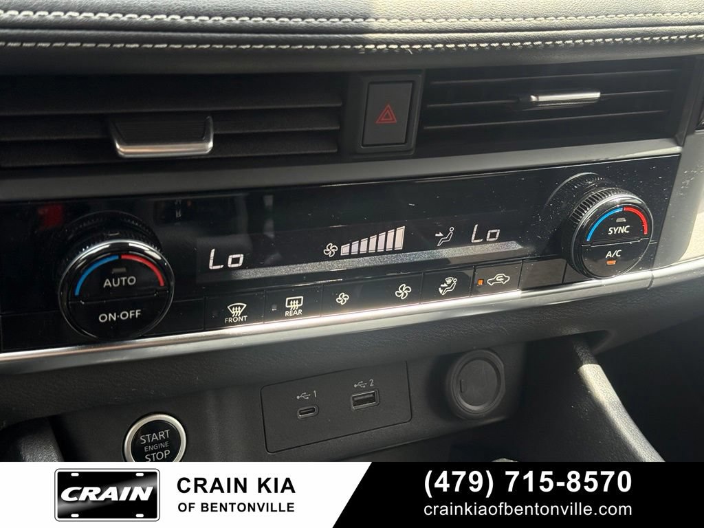 Used 2023 Nissan Rogue SV AWD/4WD image 17