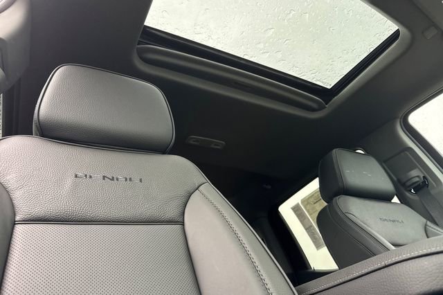 New 2026 GMC Sierra 1500 Denali w/ Denali Reserve Package image 18