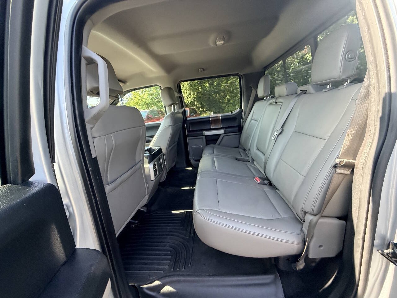 Used 2015 Ford F150 Lariat w/ Equipment Group 502A Luxury AWD/4WD image 40