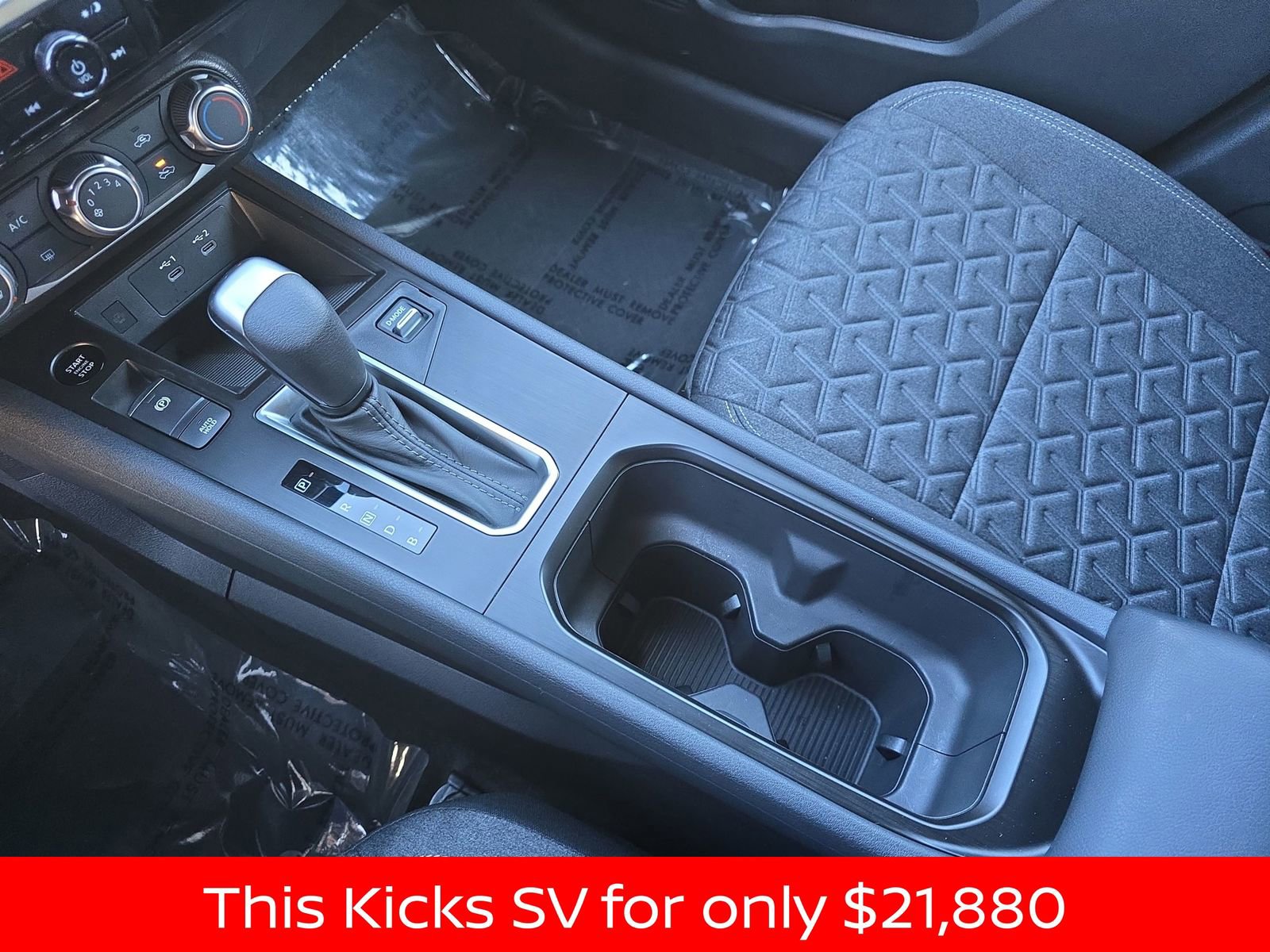 Used 2025 Nissan Kicks SV image 28