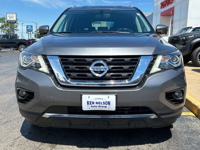 Used 2017 Nissan Pathfinder SL AWD/4WD image 2