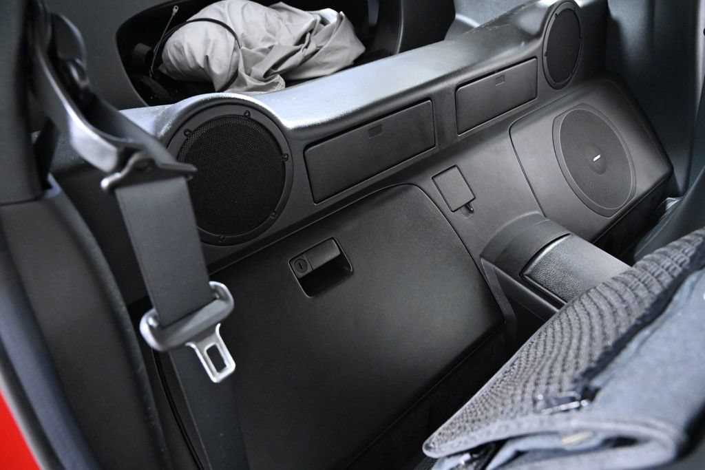 Used 2005 Nissan 350Z Touring w/ (N93) Cargo Convenience Pkg RWD image 29